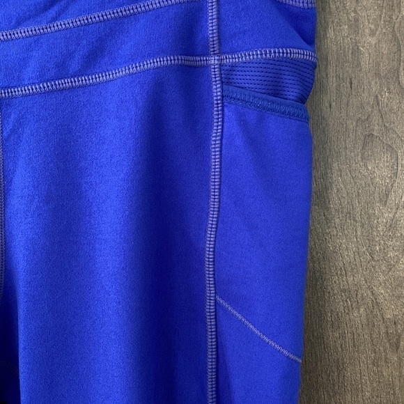 ATHLETA Dobby Be Free Knickers Cropped Capri Leggings Size Medium - Picture 4 of 12